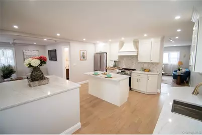 937 Hastings Street, Baldwin, NY 11510 - Photo 6