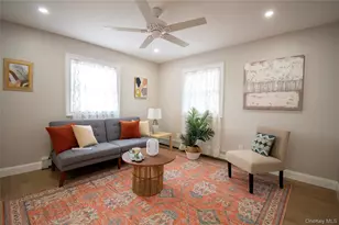 937 Hastings St, Baldwin, NY 11510 - Photo 12