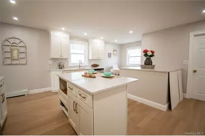 937 Hastings Street, Baldwin, NY 11510 - Photo 8