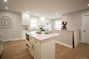 937 Hastings St, Baldwin, NY 11510 - Photo 8