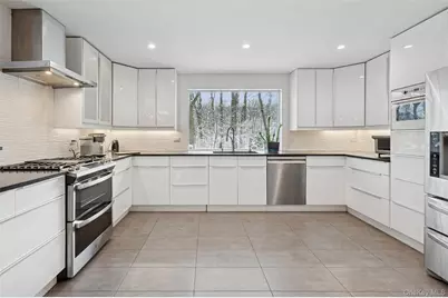 383 254th Street, Bronx, NY 10471 - Photo 28