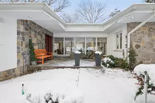 383 254th St, Bronx, NY 10471 - Photo 12