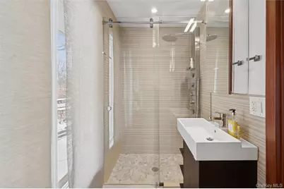 383 254th Street, Bronx, NY 10471 - Photo 24