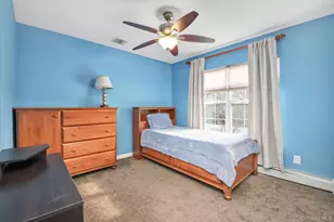 14 Donna Pl, East Islip, NY 11730 - Photo 20