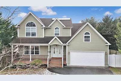 14 Donna Place, East Islip, NY 11730 - Photo 1