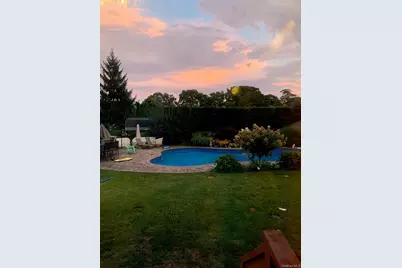 14 Donna Place, East Islip, NY 11730 - Photo 30