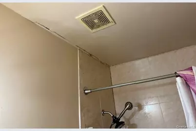 2120 Clinton, Bronx, NY 10457 - Photo 12