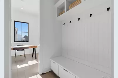 9 Sequoia Circle, Manhasset, NY 11030 - Photo 30