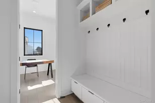 9 Sequoia Cir, Manhasset, NY 11030 - Photo 30