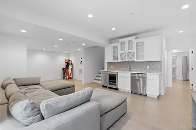 9 Sequoia Circle, Manhasset, NY 11030 - Photo 34