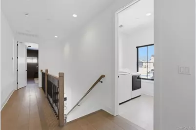 9 Sequoia Circle, Manhasset, NY 11030 - Photo 28