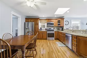 29 Norwich Ave, Lynbrook, NY 11563 - Photo 12