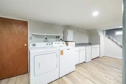 29 Norwich Avenue, Lynbrook, NY 11563 - Photo 24