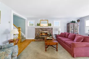 29 Norwich Ave, Lynbrook, NY 11563 - Photo 6