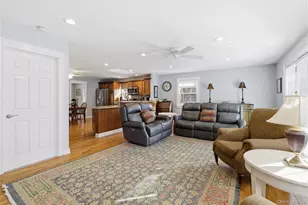 29 Norwich Ave, Lynbrook, NY 11563 - Photo 16