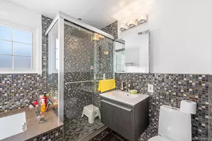 36 Brian St, New Hyde Park, NY 11040 - Photo 20