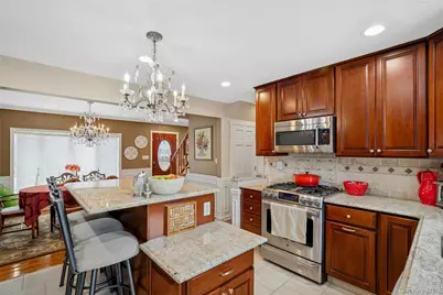 67 Combes Avenue, Hicksville, NY 11801 - Photo 12