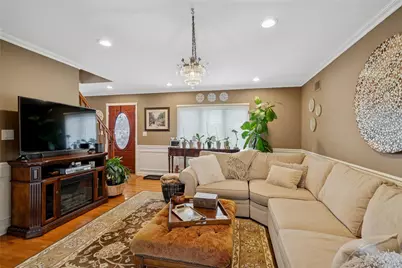 67 Combes Avenue, Hicksville, NY 11801 - Photo 6