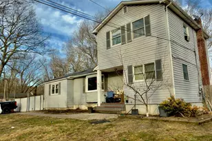 314 River Rd, Shirley, NY 11967 - Photo 2