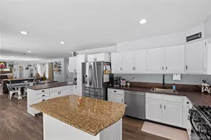 33 Randall Rd, Wading River, NY 11792 - Photo 10