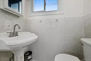 5 Plum Tree Ln, Commack, NY 11725 - Photo 18