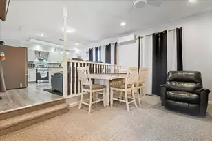 5 Plum Tree Ln, Commack, NY 11725 - Photo 10