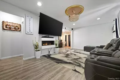 5 Plum Tree Lane, Commack, NY 11725 - Photo 4