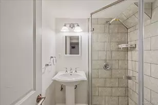 149-40 15th Dr, Whitestone, NY 11357 - Photo 18