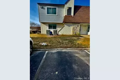 141 Pointe Circle N #141, Coram, NY 11727 - Photo 1