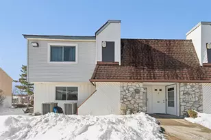 141 Pointe Cir N, Coram, NY 11727 - Photo 2