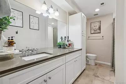 141 Pointe Circle N #141, Coram, NY 11727 - Photo 8