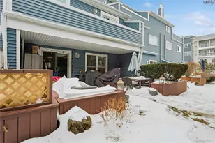 100 Baker Ct, Island Park, NY 11558 - Photo 34