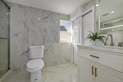 1050 Hastings Street, Baldwin, NY 11510 - Photo 22