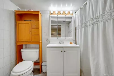 156 Revere Avenue, Bronx, NY 10465 - Photo 20