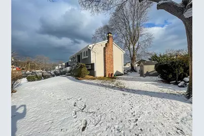 815 Iris Place, West Hempstead, NY 11552 - Photo 2