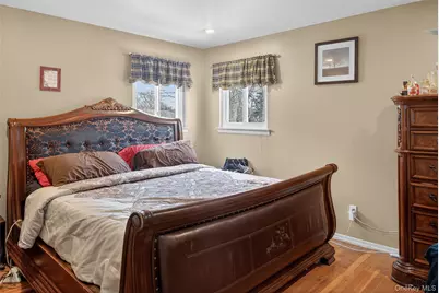 815 Iris Place, West Hempstead, NY 11552 - Photo 4