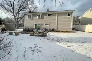 815 Iris Pl, West Hempstead, NY 11552 - Photo 18