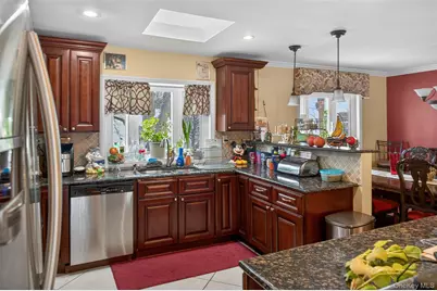 815 Iris Place, West Hempstead, NY 11552 - Photo 8