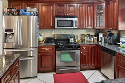 815 Iris Place, West Hempstead, NY 11552 - Photo 6