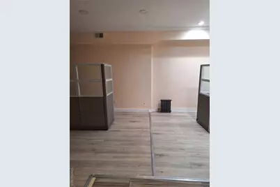 16718 Hillside Avenue #2nd floor, Jamaica, NY 11432 - Photo 4