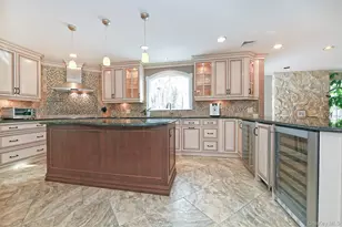 17 Susan Ln, Dix Hills, NY 11746 - Photo 6