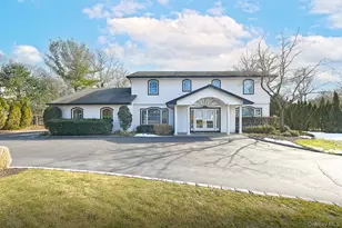 17 Susan Ln, Dix Hills, NY 11746 - Photo 38