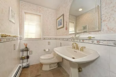 17 Susan Lane, Dix Hills, NY 11746 - Photo 16