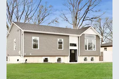 10 Amarr Drive, Shirley, NY 11967 - Photo 2