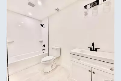 10 Amarr Drive, Shirley, NY 11967 - Photo 16