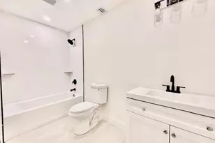 10 Amarr Dr, Shirley, NY 11967 - Photo 16