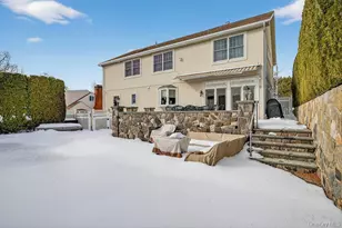 1309 Shelbourne Ave, Mamaroneck, NY 10543 - Photo 42