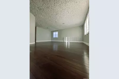 1334 Connetquot Avenue, Central Islip, NY 11722 - Photo 8