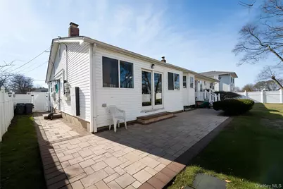 21 Francisco Ave Francisco Ave, Central Islip, NY 11722 - Photo 38