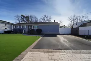 21 Francisco Ave Francisco Ave, Central Islip, NY 11722 - Photo 2